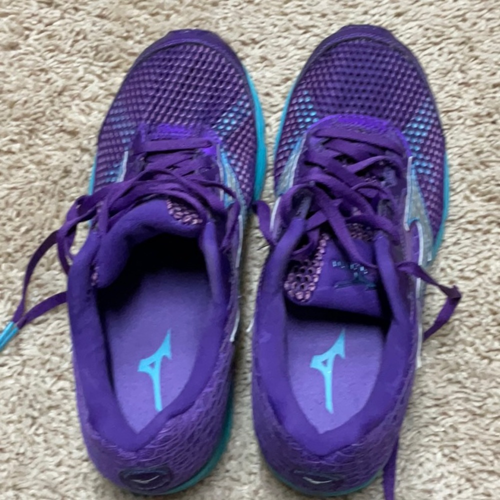 Mizuno Sneakers Size 8